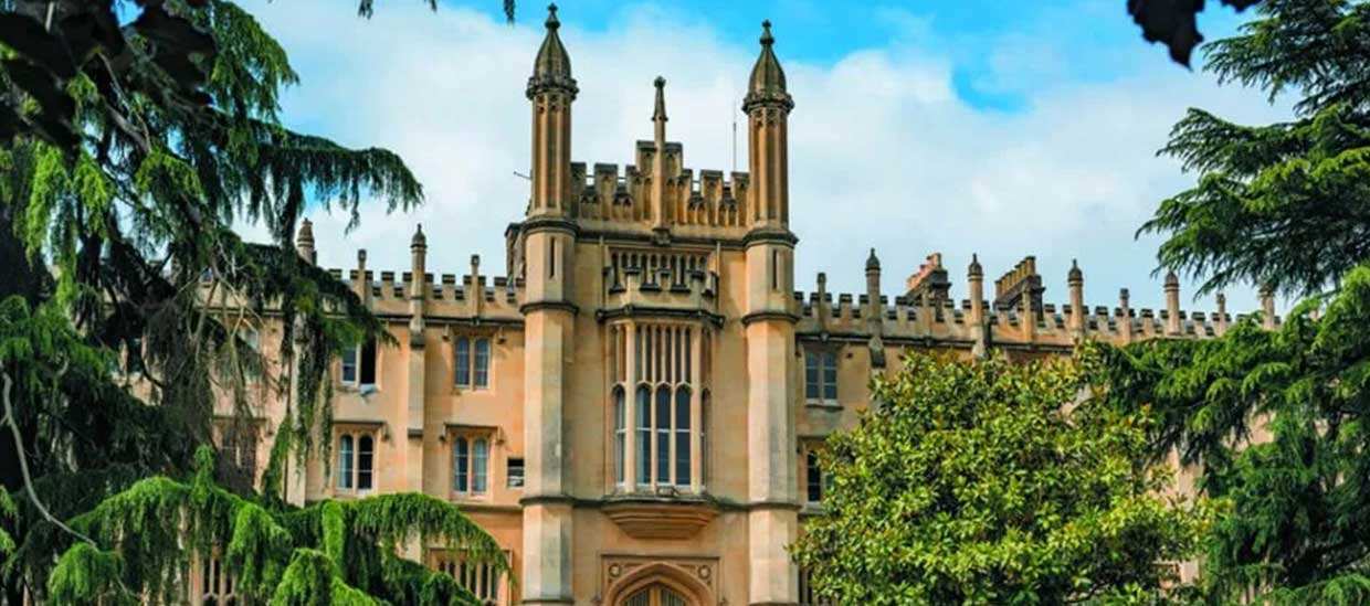 Richmond American University London campus