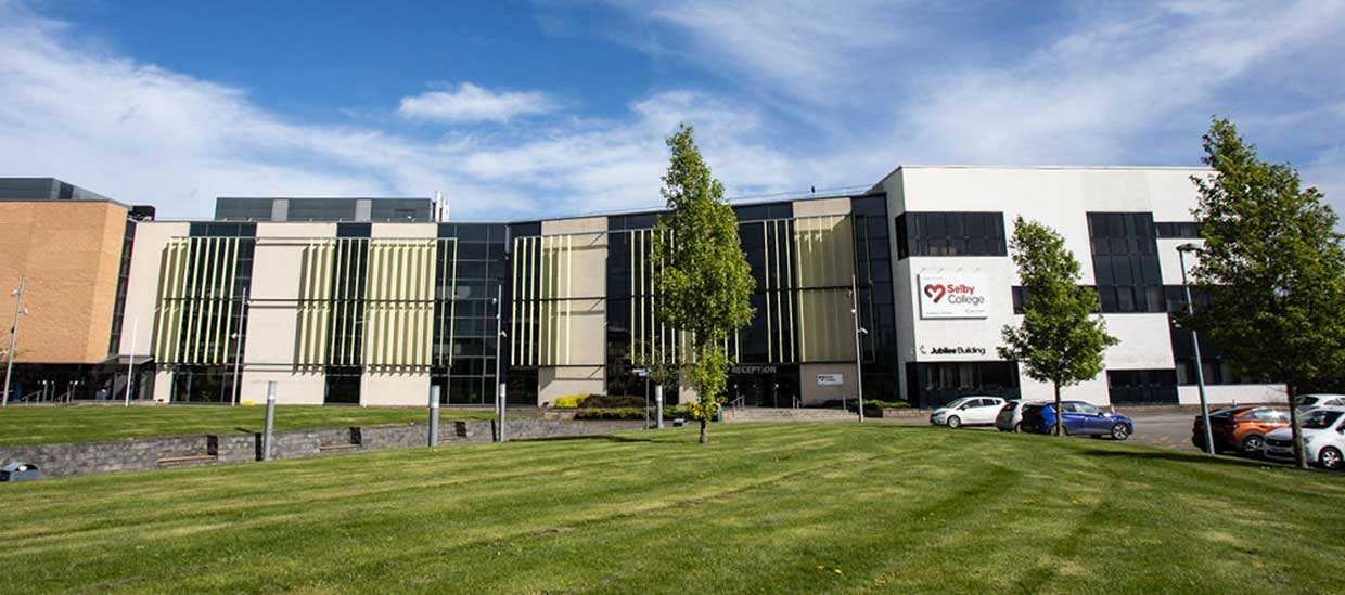 University Centre at the Heart of Yorkshire Education Group (inc Wakefield College & Selby College) campus